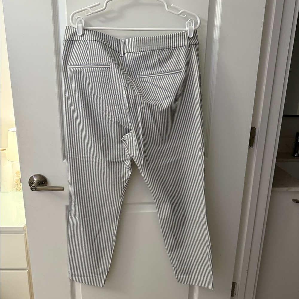 Old navy striped pixie ankle pants - Picture 3 of 3